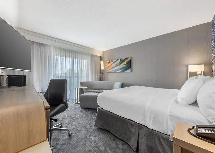 Comfort Inn & Suites Bethlehem Lehigh Valley Airport